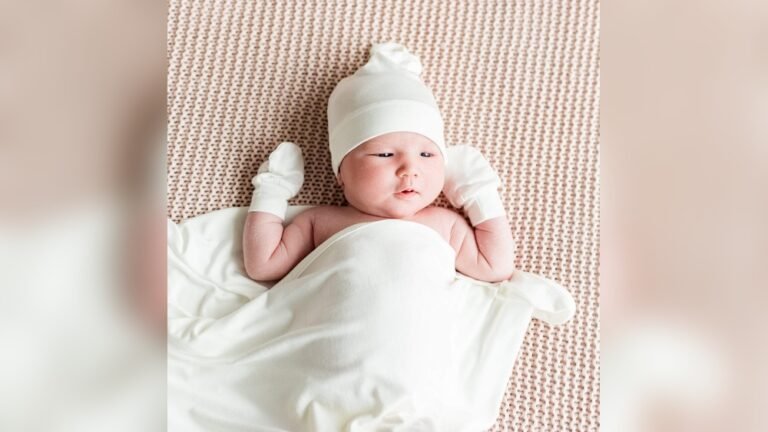 Do Babies Need Scratch Mittens: Essential Tips for New Parents